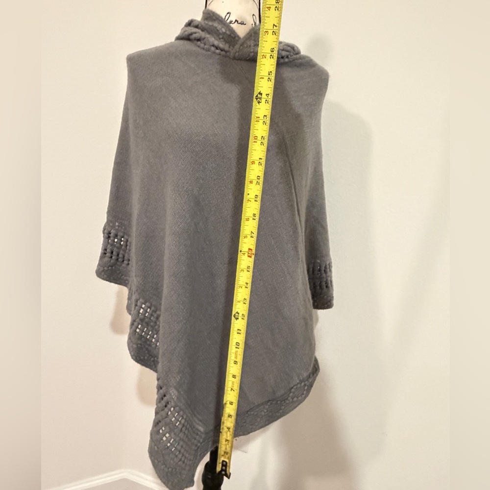 Steve Madden Hooded Poncho Knit Asymmetrical Hem Charcoal Gray Cozy Cabin Core - Picture 7 of 14